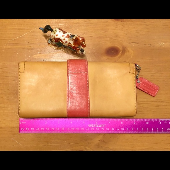 🏵 Coach 🏵 - Picture 3 of 8